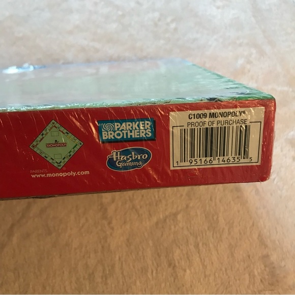 Hasbro Monopoly Classic Board Gam 2017 Hasbro Brand New C1009 - Picture 10 of 13